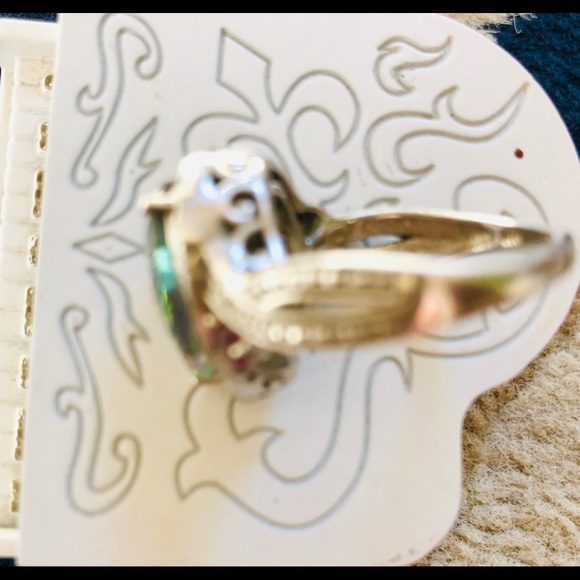 🌈RING 🌈 - Picture 7 of 7